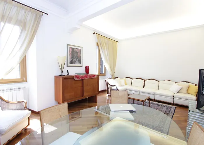 Modena Flat Daire Roma