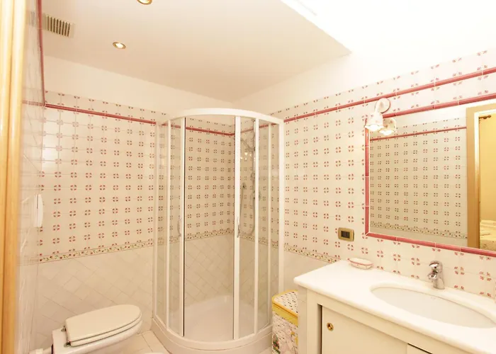 Modena Flat Daire Roma
